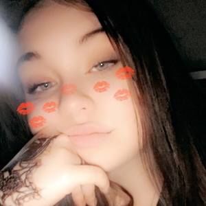 Meet your Posher, Mia